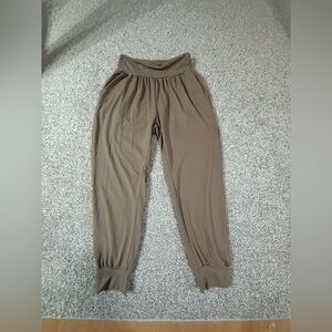 Brown / Tan Super Soft  Loose Fitting Baggy UEU Yoga Jogger Pants – Size Medium